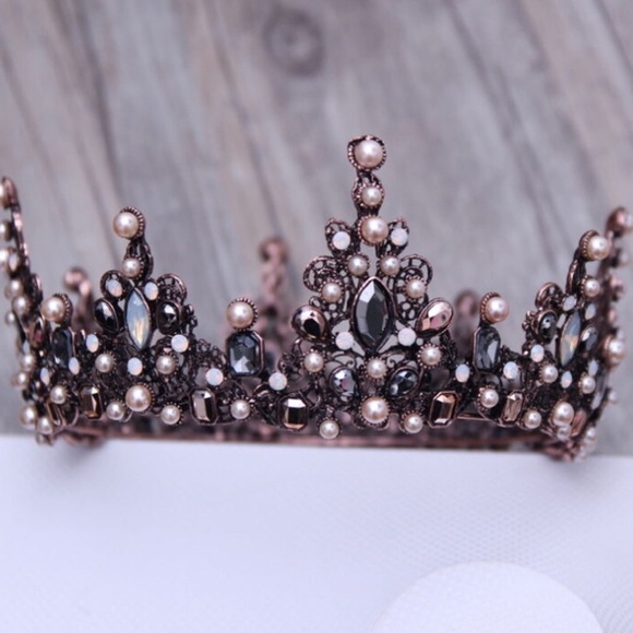 ? Host Pick Crown Champagne Pearls/Smoky Crystals main image 5